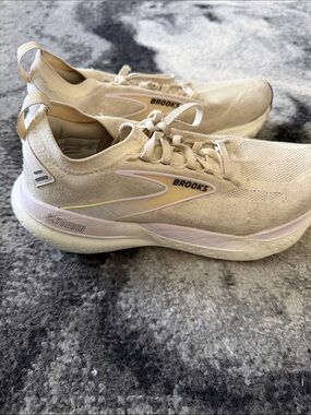 Brooks Women’s Glycerin Running Shoes in Light Beige with Pink Accents